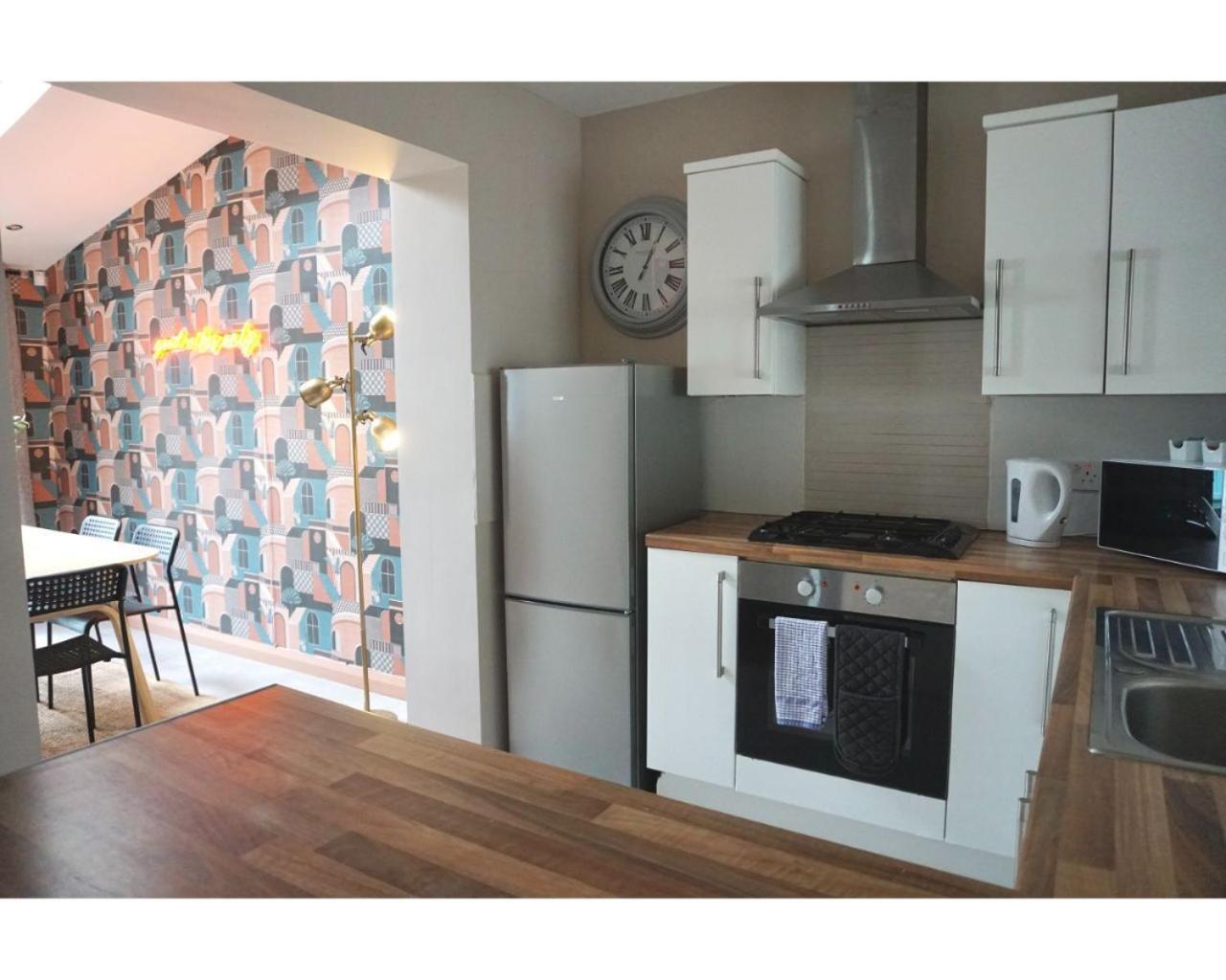 Central Belfast Apartments The Village House Extérieur photo