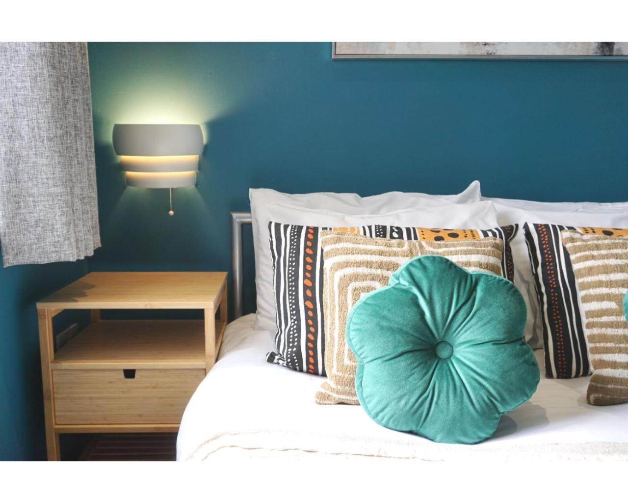 Central Belfast Apartments The Village House Extérieur photo