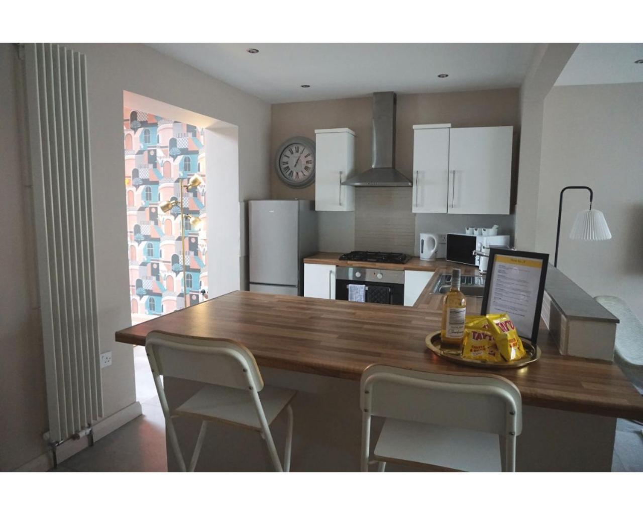 Central Belfast Apartments The Village House Extérieur photo